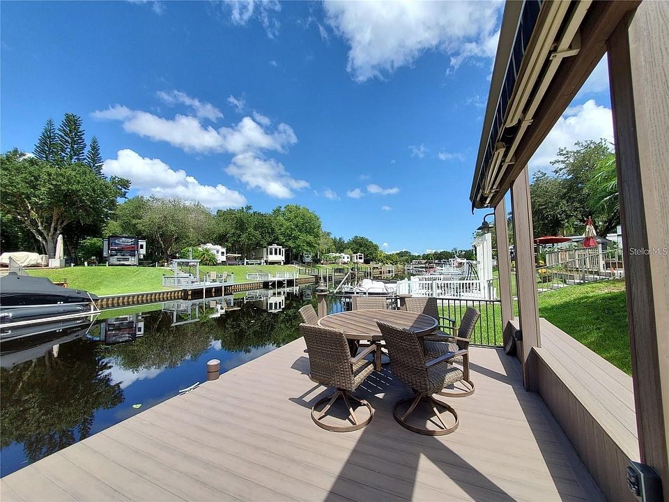1st image of 556 WATERWAY DRIVE