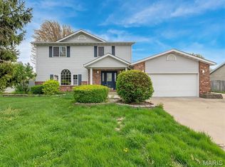 904 Mayfair Dr, Belleville, IL 62221