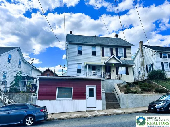 4453 Main St, Whitehall, PA 18052