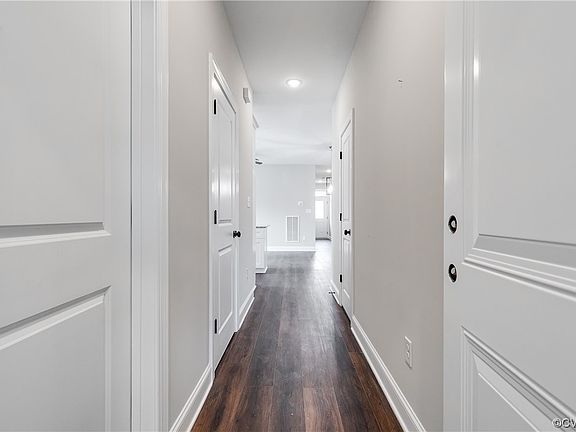 4th image of 1002 N 21st St