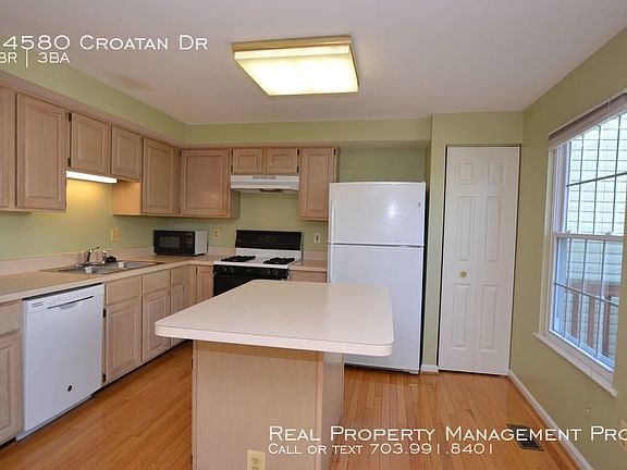 2nd image of 14580 Croatan Dr