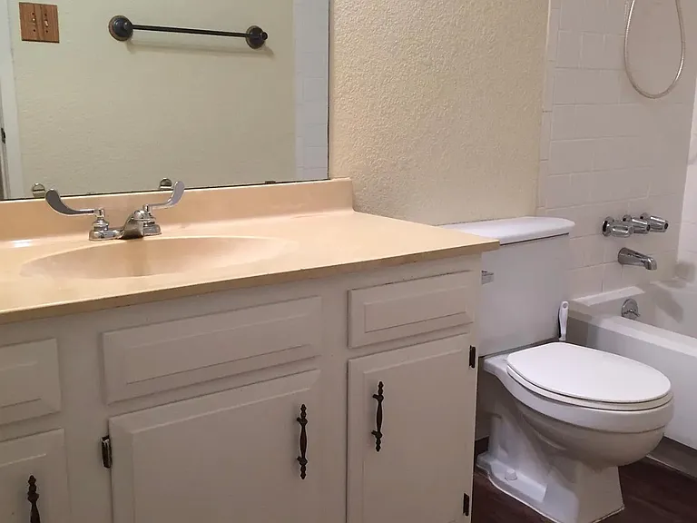 8405 Fenton Dr — Photo 7