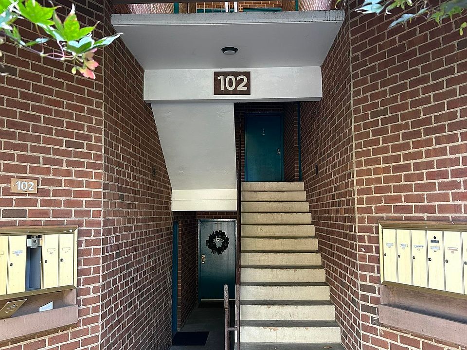 1st image of 102 Turtle Creek Rd APT 10