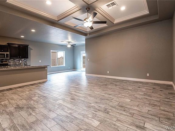 3rd image of 3383 Rosewood St