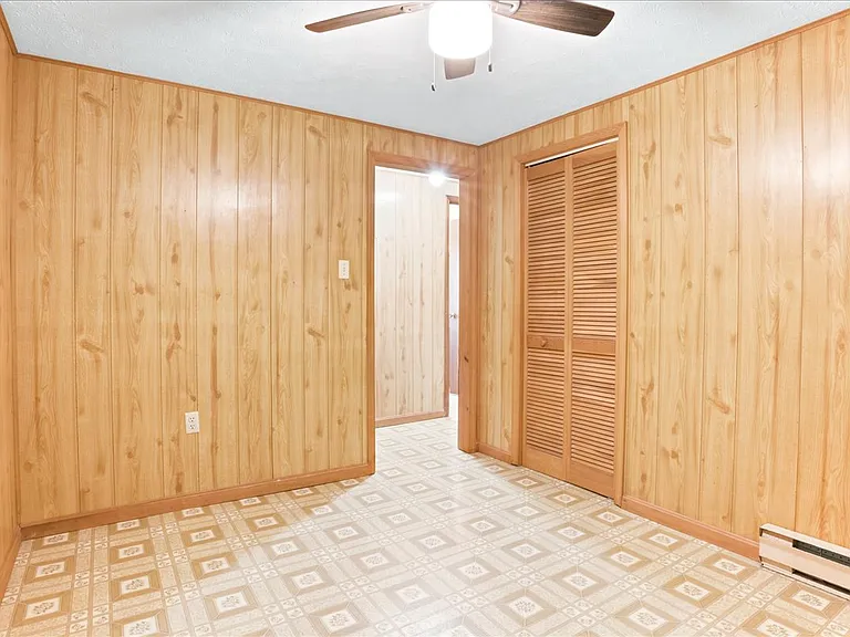 102 Linwood Ct — Photo 54