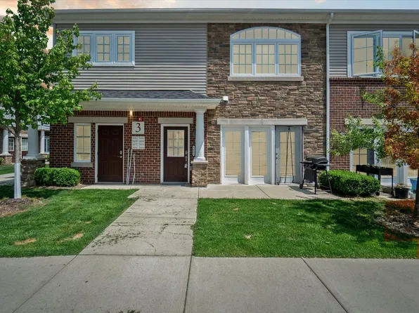 5662 Arbor Chase Dr, Ann Arbor, MI 48103
