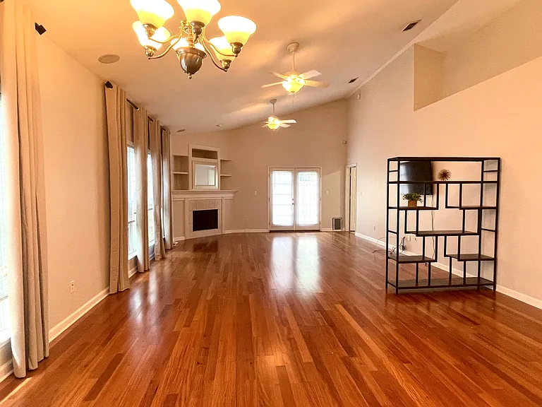2876 Alexis Ln — Photo 8