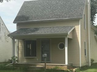 614 10th St, Nevada, IA 50201