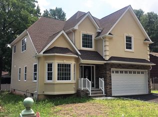 276 Dow Ave, Iselin, NJ 08830