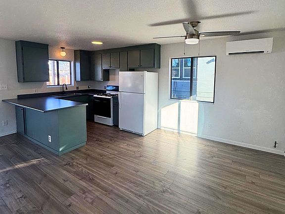3rd image of 1456 Magnolia Ave #B