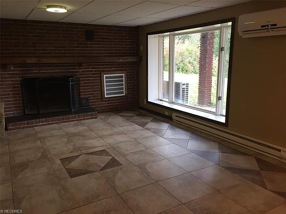 4th image of 17869 Kingswood Dr