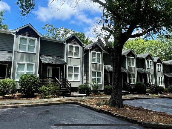 2nd image of 1806 Village Lake Dr APT A