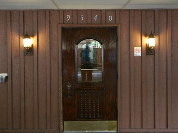 3rd image of 9540 Mayfield Ave APT S113