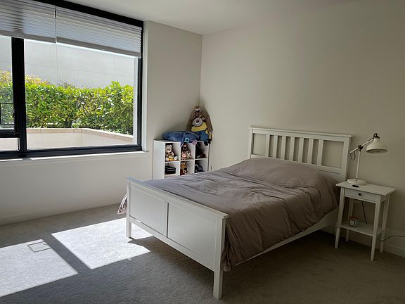 2nd image of 250 King St Unit 426