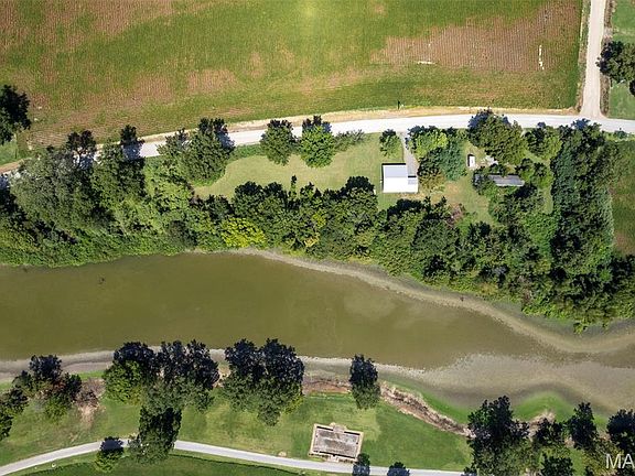 4th image of 425 County Highway 454
