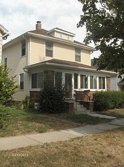 4th image of 424 N Sandusky Ave