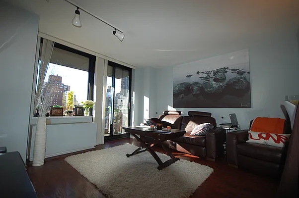 Rented by Mercedes Berk | media 14