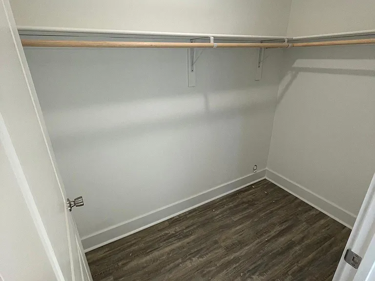 1308 S Main St — Photo 16