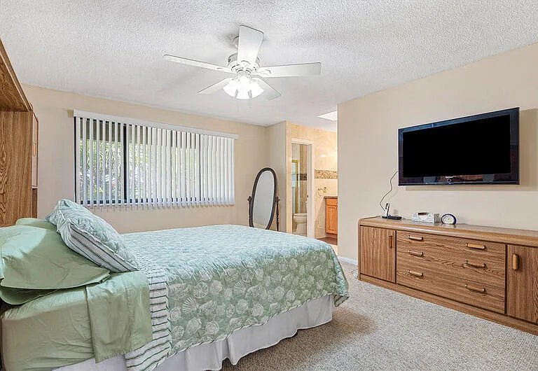 3409 SE 8th St #6 — Photo 22