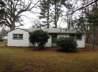 50 Sunridge Dr, Springfield, MA 01118