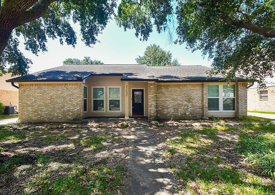 1st image of 21430 Park Mount Dr