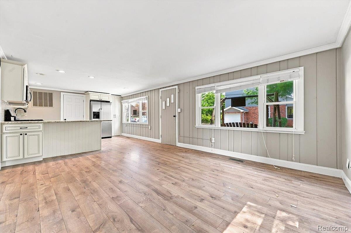 2428 Circle Dr, photo 8