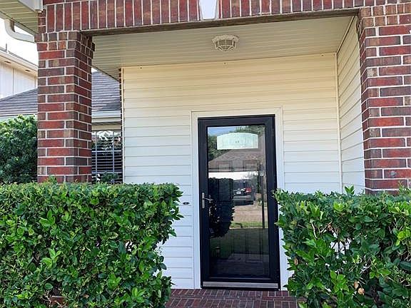 3rd image of 16946 Dusty Mill Dr E