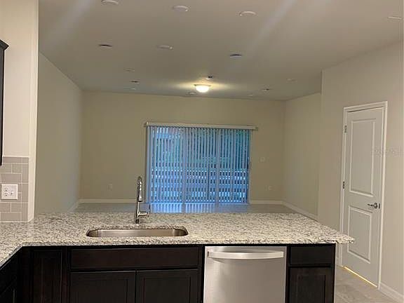 4th image of 2559 W Buena Vista Dr