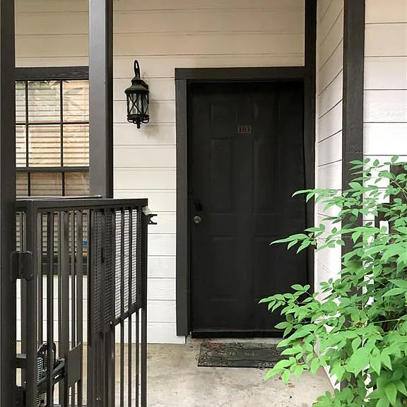 203 E 31st St #103 — Photo 4