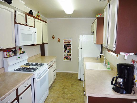 3rd image of 231 W Carolyn Dr