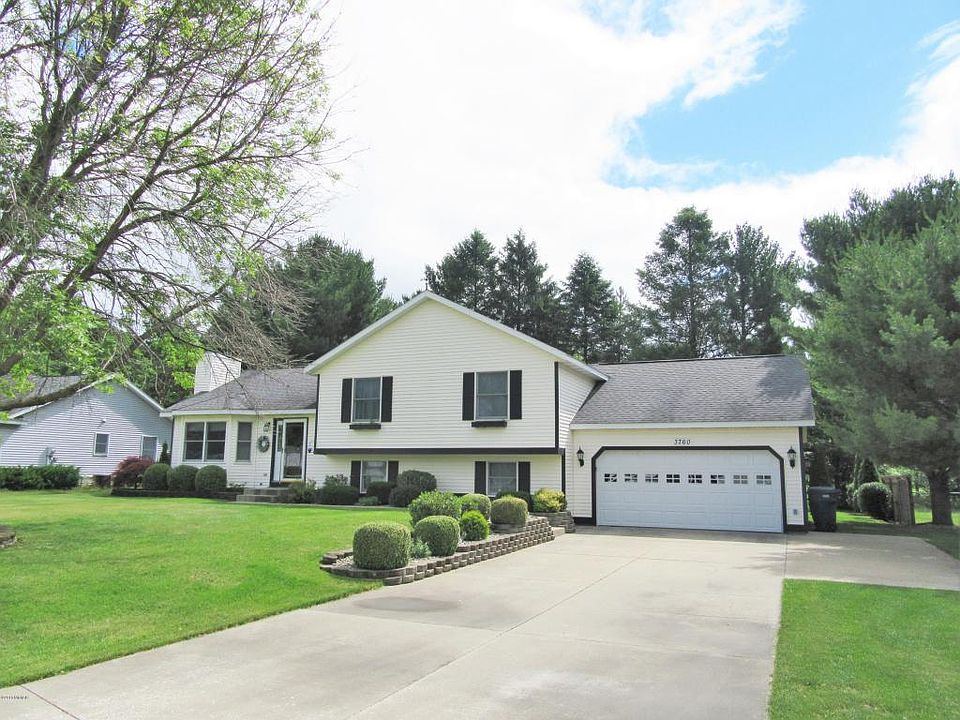 1st image of 3760 W Fuller Dr