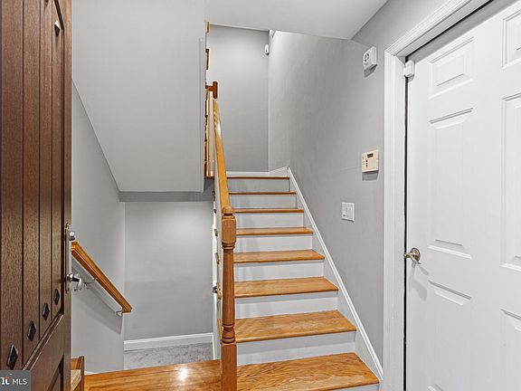 4th image of 811 Kater St