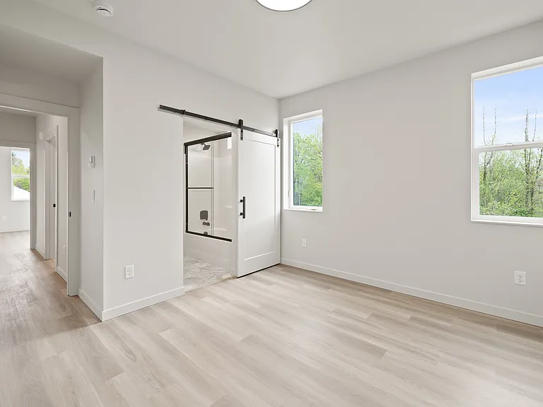 7044 SW Gonzaga St #203 — Photo 22