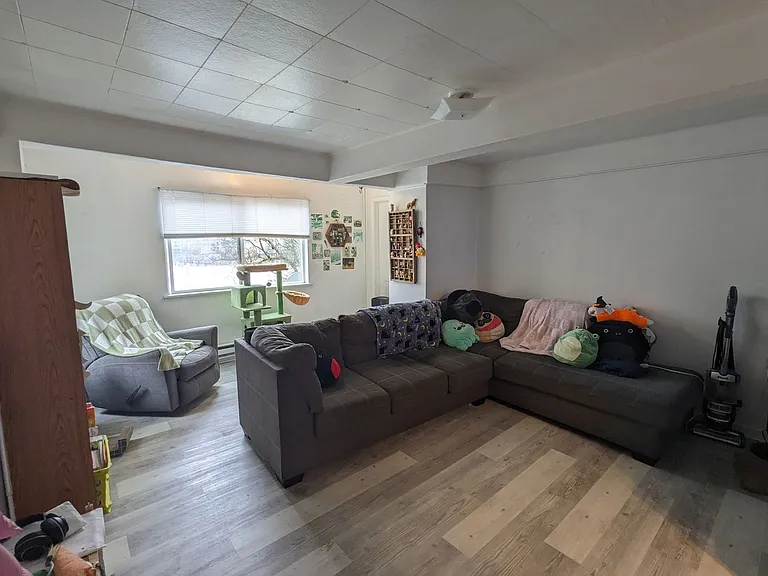 226 N Line St — Photo 6