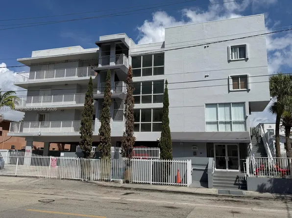 637 SW 3rd St APT 308, Miami, FL 33130
