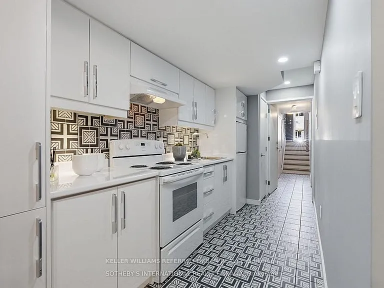 32 Eaton Ave #1 — Photo 9