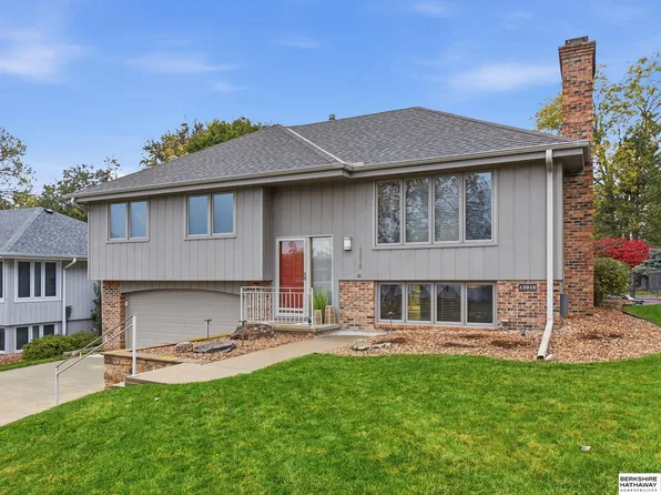 13918 Pine St, Omaha, NE 68144