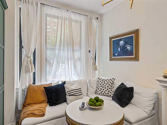 4th image of 203 W 90th St APT 2G