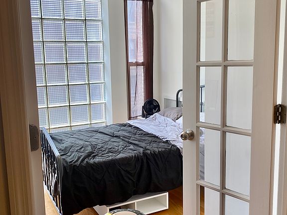 2nd image of 330 E 58th St APT 4C