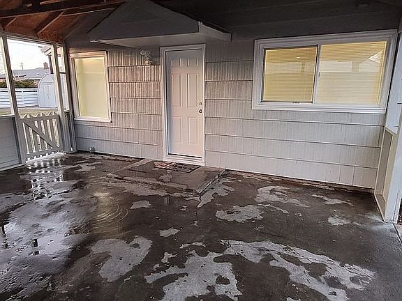 5th image of 2110 W Lakeside Dr
