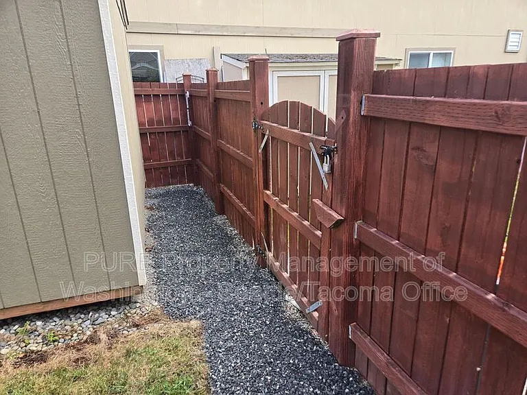 5027 NE 5th Pl — Photo 34