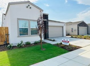 3319 Montana Ave, Clovis, CA 93619