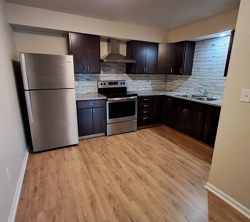 1st image of 208 Flintridge Dr APT 6