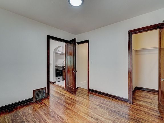 5th image of 225 NW 24th St APT 1