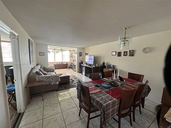 5th image of 441 NE 195th St APT 304