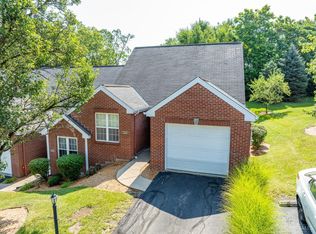 1228 Parkside Ct, Cincinnati, OH 45238