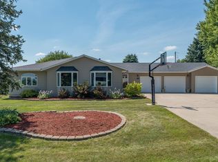 432 3rd Ave, Pemberton, MN 56078