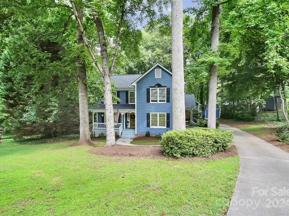 6933 Loretta Pl, Charlotte, NC 28215
