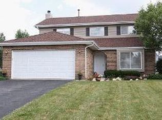 2570 Dorothy Dr, Aurora, IL 60504