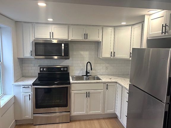 2nd image of 316 Richmond St #314